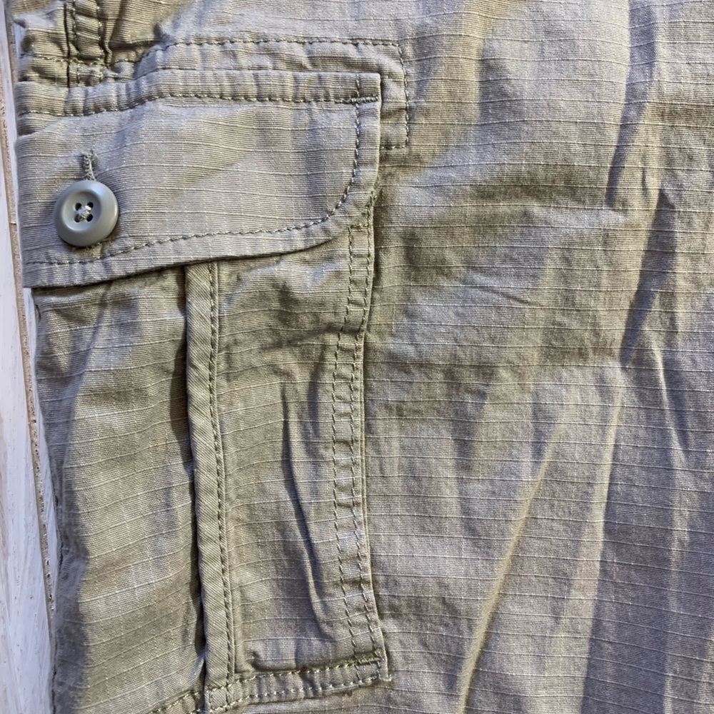 Sonoma Cargo Shorts – Gray – Men’s Size 44 – NWT – Knee Length - Picture 2 of 8